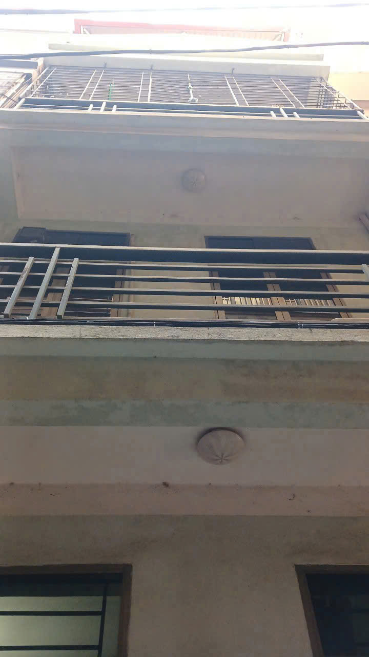Cho thuê nhà nguyên căn ngõ 161 Hoàng Văn Thái, 20m2x3 tầng, 5 Triệu vào ngay - Ảnh chính